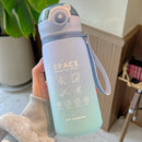 Garrafa de Água 630ml – Com Cordão, Tampa Plástica e Design Esportivo