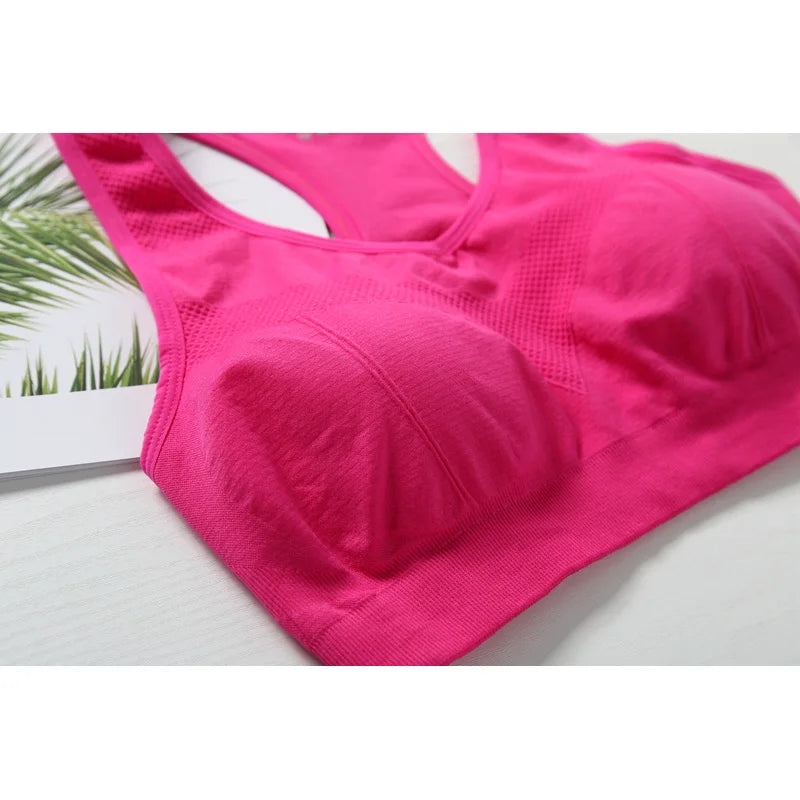 Sutiã esportivo feminino com efeito push up ideal para atividades físicas.