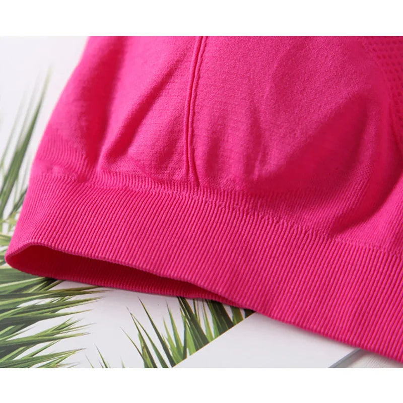 Sutiã esportivo feminino com efeito push up ideal para atividades físicas.