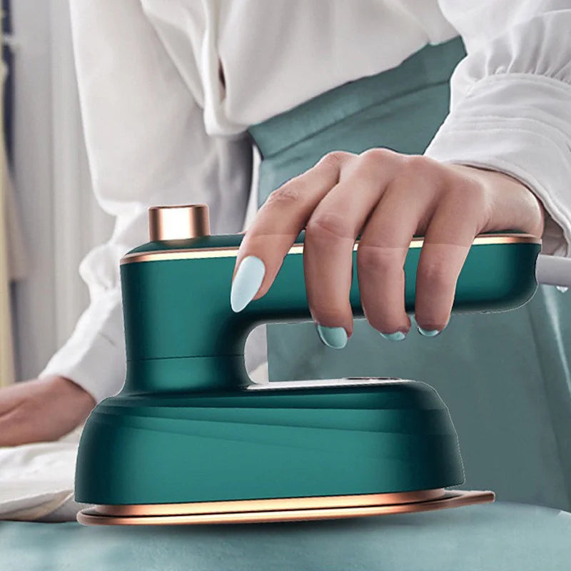 Ferro a Vapor Portátil para Roupas – Compacto, Rápido e Ideal para Viagens